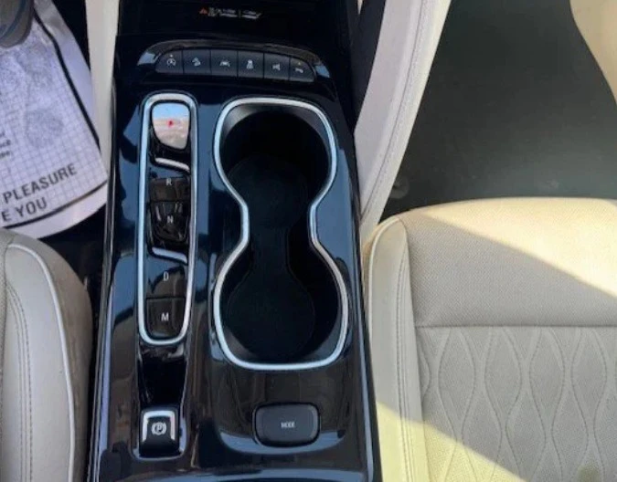 2023 Buick Envision - Image 9 of 12