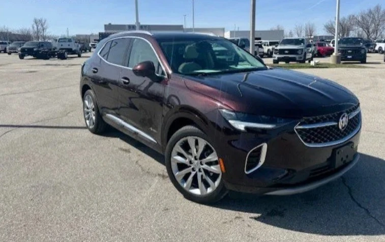 2023 Buick Envision - Image 3 of 12