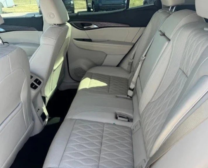 2023 Buick Envision - Image 11 of 12