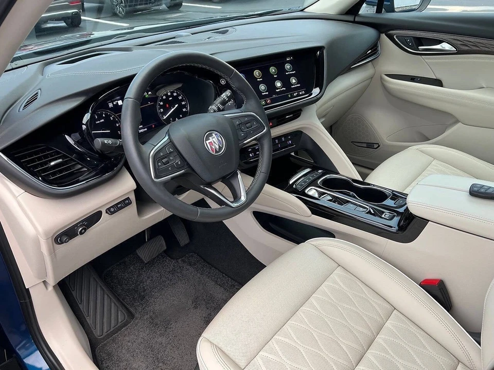 2023 Buick Envision - Image 4 of 21