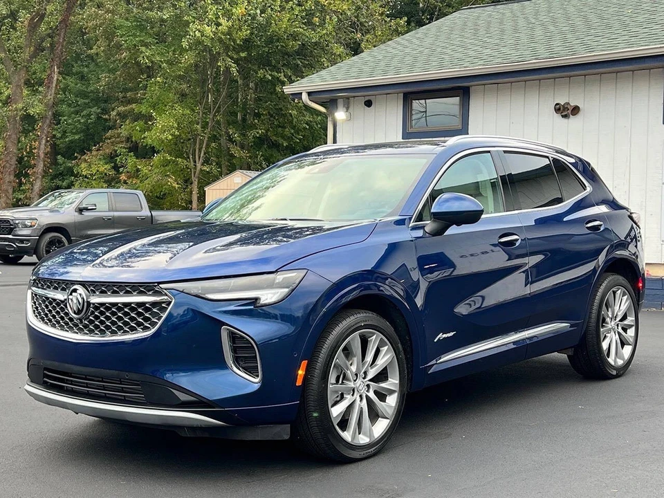 2023 Buick Envision - Image 9 of 21