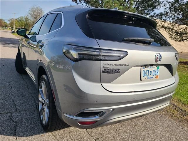 2023 Buick Envision - Image 3 of 12