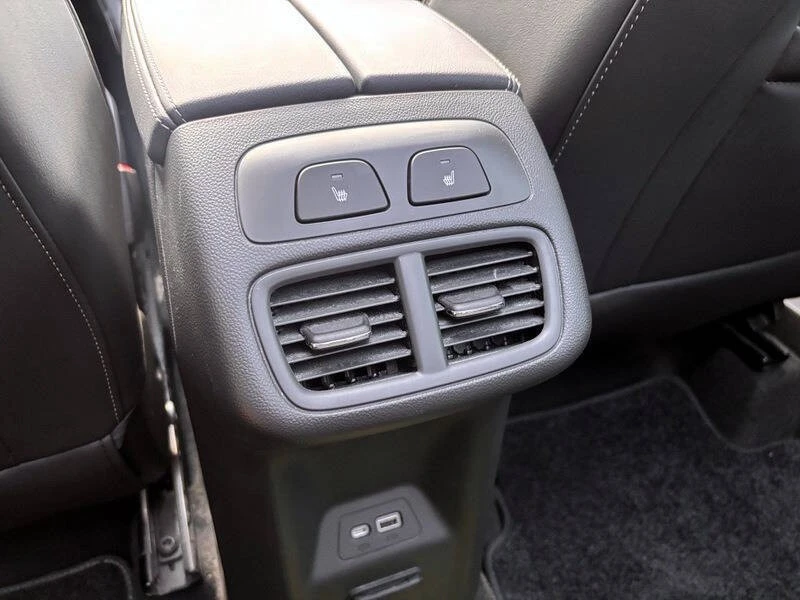 2023 Buick Envision - Image 18 of 21