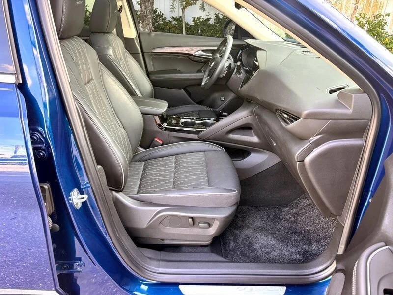 2023 Buick Envision - Image 17 of 21