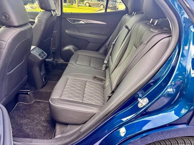 2023 Buick Envision - Image 15 of 21