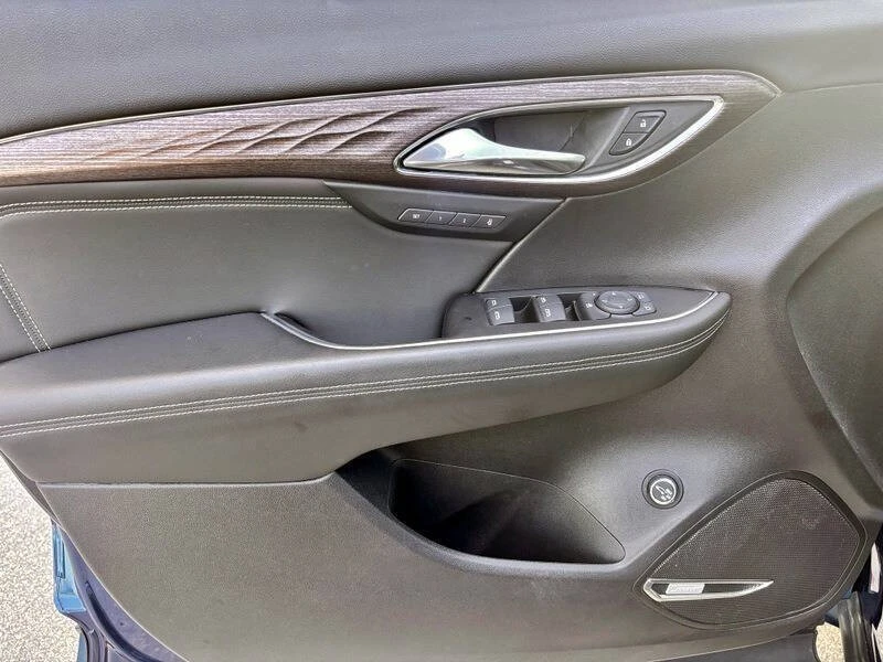 2023 Buick Envision - Image 12 of 21