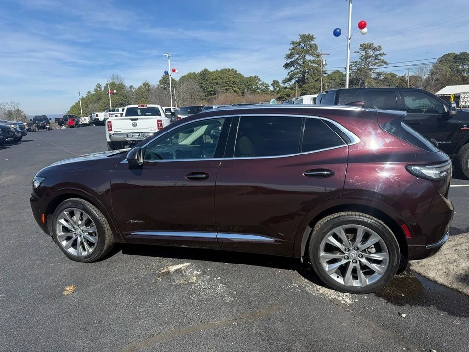 2023 Buick Envision - Image 8 of 12