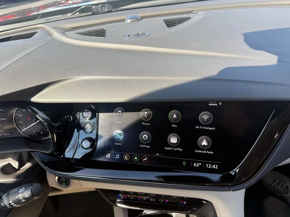2023 Buick Envision - Image 18 of 21