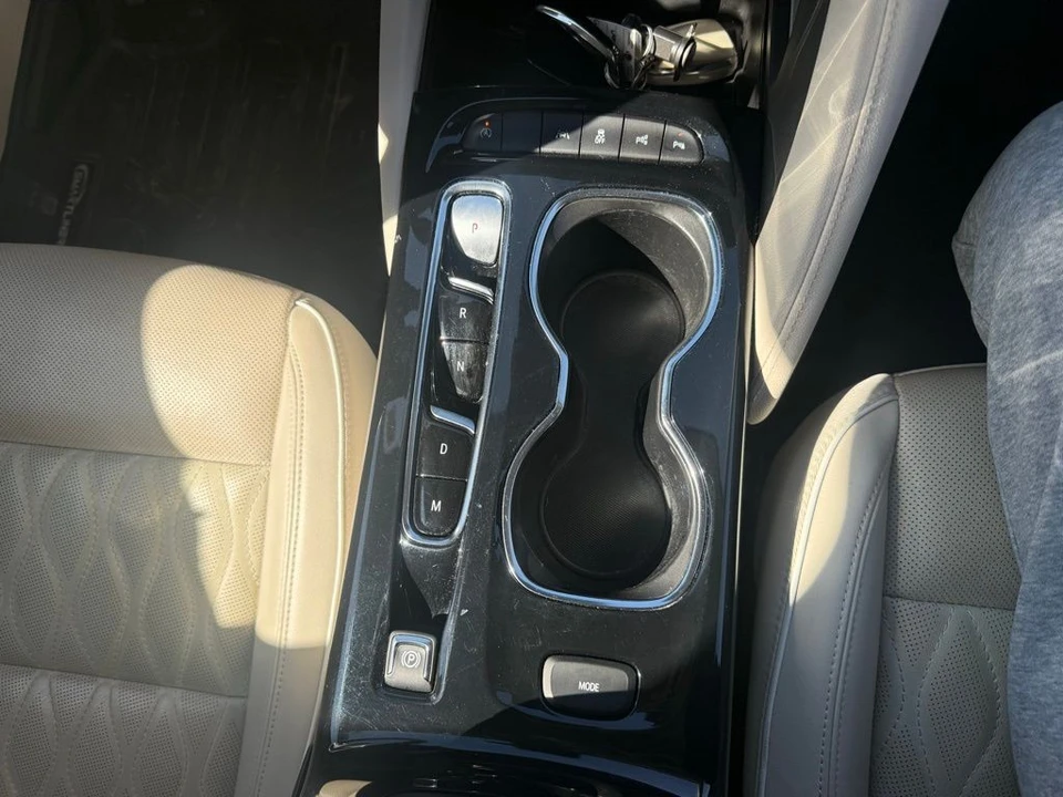 2023 Buick Envision - Image 16 of 21