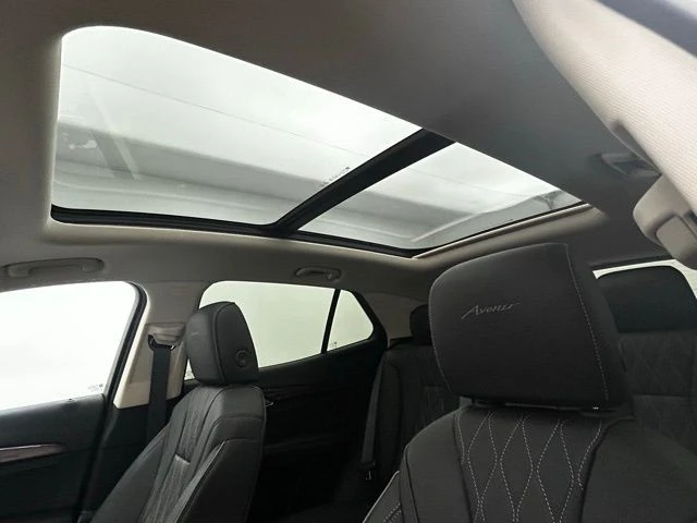2023 Buick Envision - Image 11 of 12