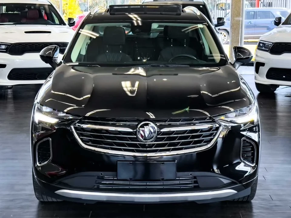 2023 Buick Envision - Image 3 of 21