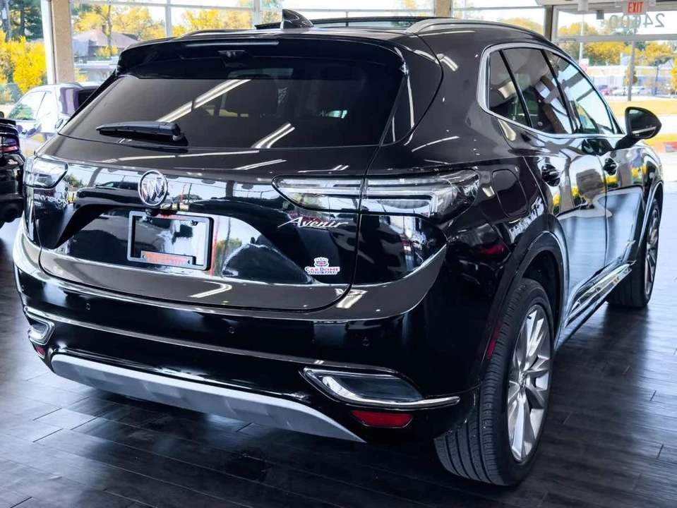 2023 Buick Envision - Image 14 of 21