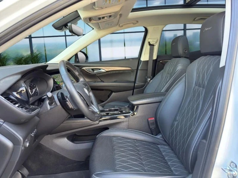 2023 Buick Envision - Image 9 of 12