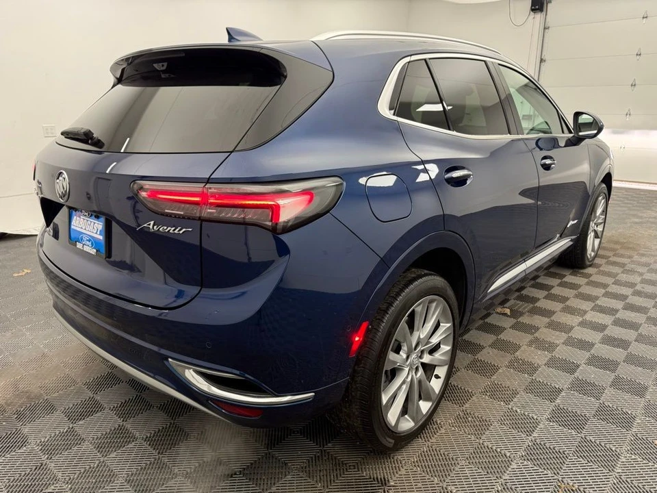 2023 Buick Envision - Image 8 of 12