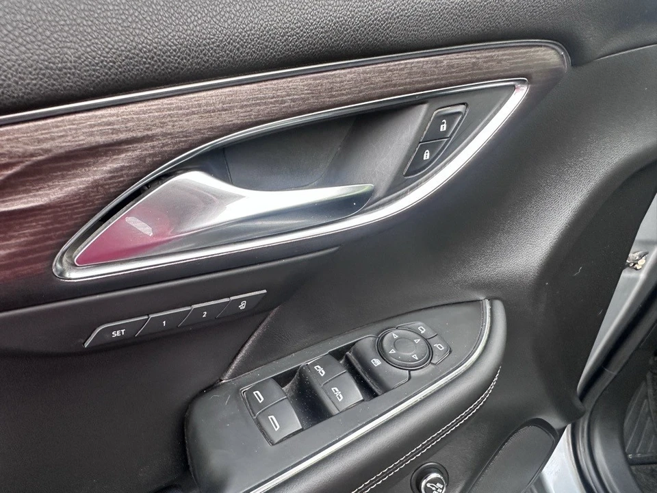 2023 Buick Envision - Image 5 of 12