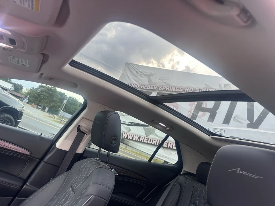 2023 Buick Envision - Image 4 of 12