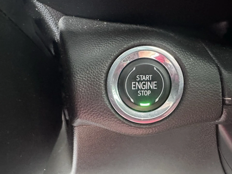 2023 Buick Envision - Image 10 of 12