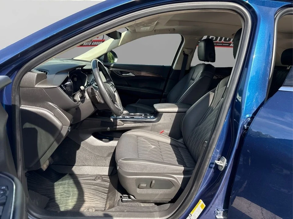 2023 Buick Envision - Image 9 of 12