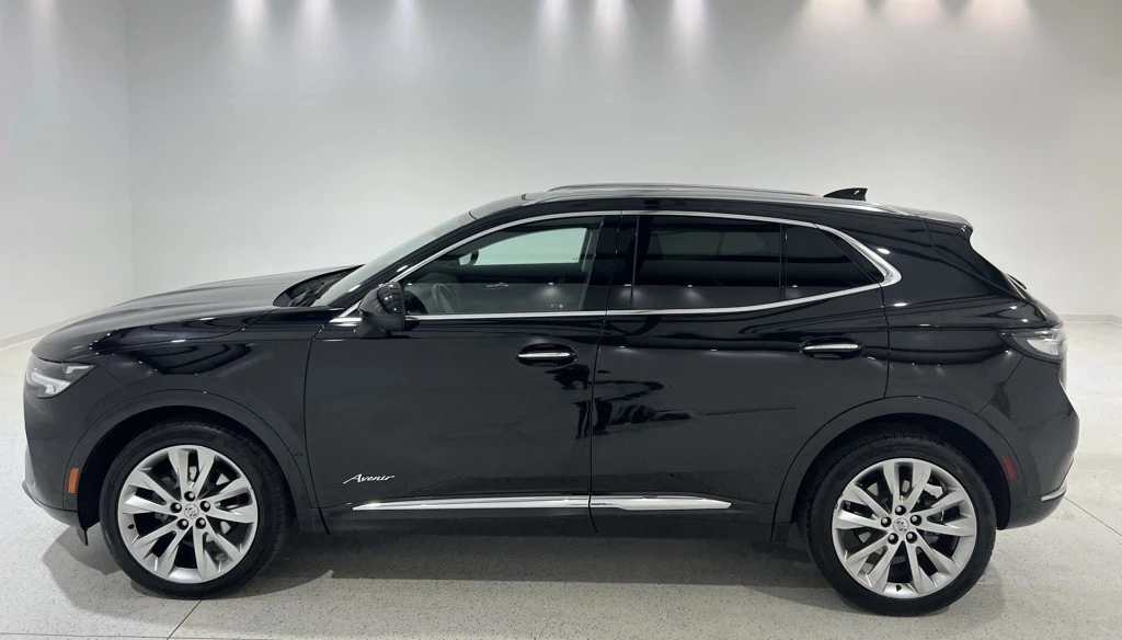 2023 Buick Envision - Image 2 of 12