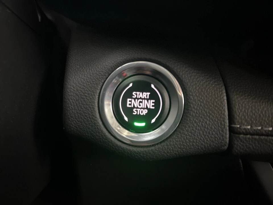 2023 Buick Envision - Image 16 of 21