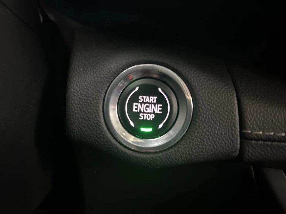 2023 Buick Envision - Image 16 of 21