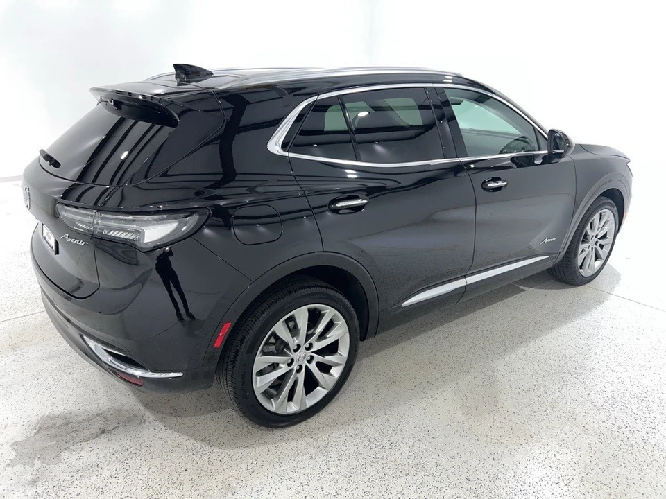 2023 Buick Envision - Image 5 of 12