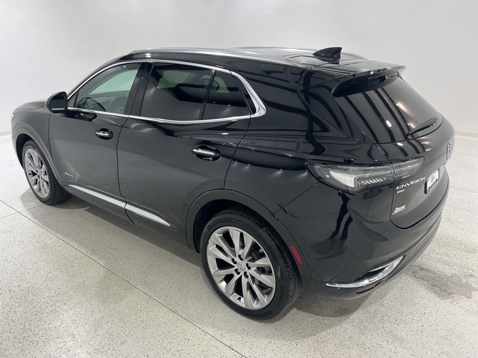 2023 Buick Envision - Image 3 of 12