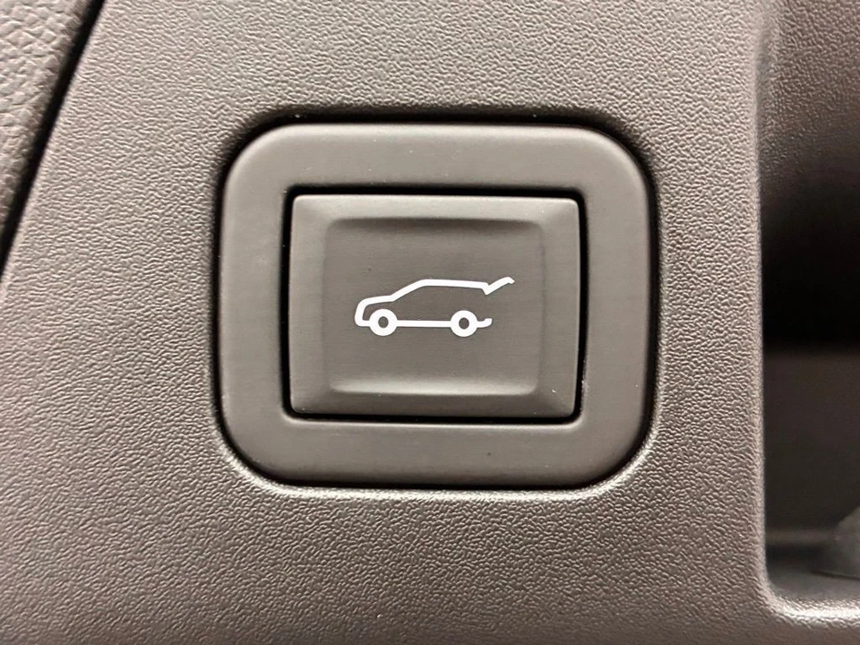 2023 Buick Envision - Image 10 of 12