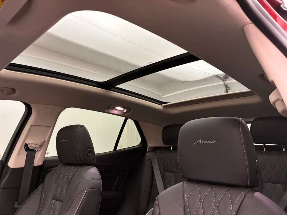 2023 Buick Envision - Image 3 of 12