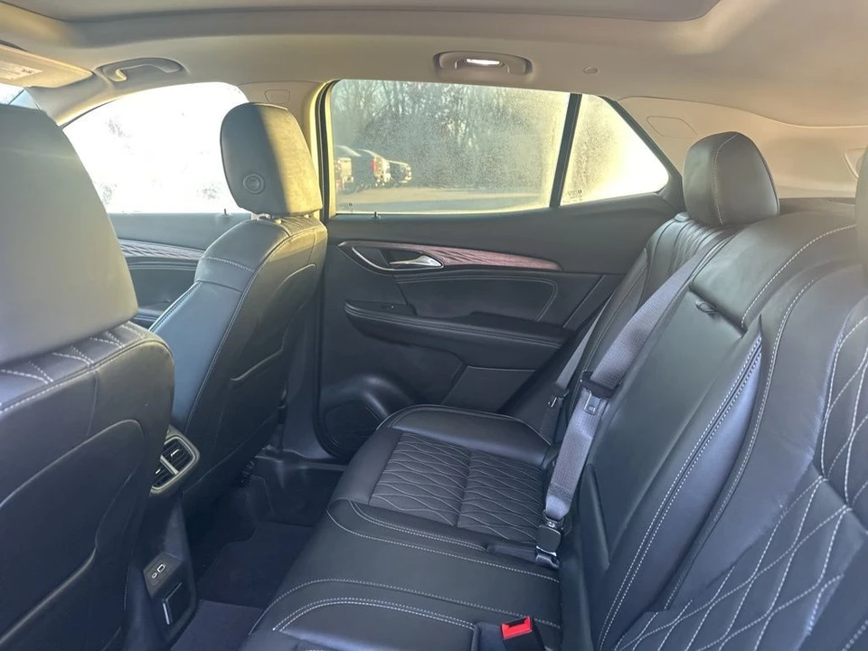 2023 Buick Envision - Image 10 of 12