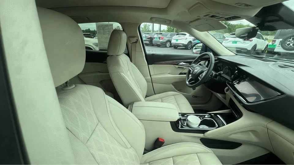 2023 Buick Envision - Image 5 of 5
