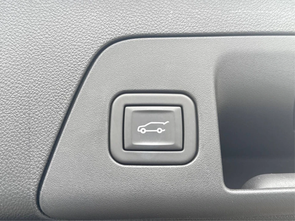 2023 Buick Envision - Image 14 of 21