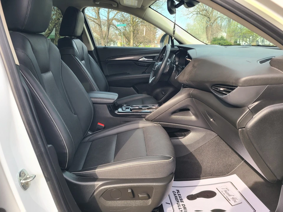 2023 Buick Envision - Image 15 of 21