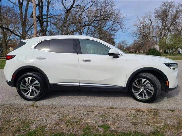 2023 Buick Envision - Image 6 of 21