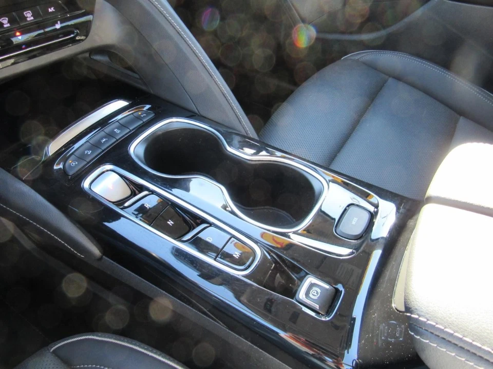 2023 Buick Envision - Image 6 of 12