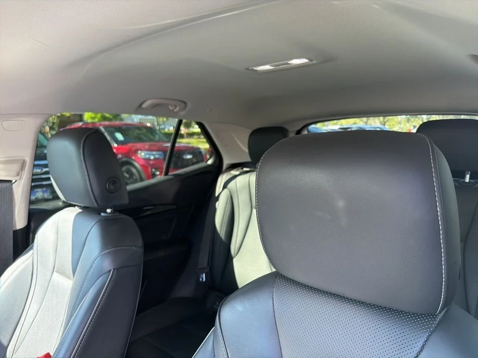 2023 Buick Envision - Image 10 of 12