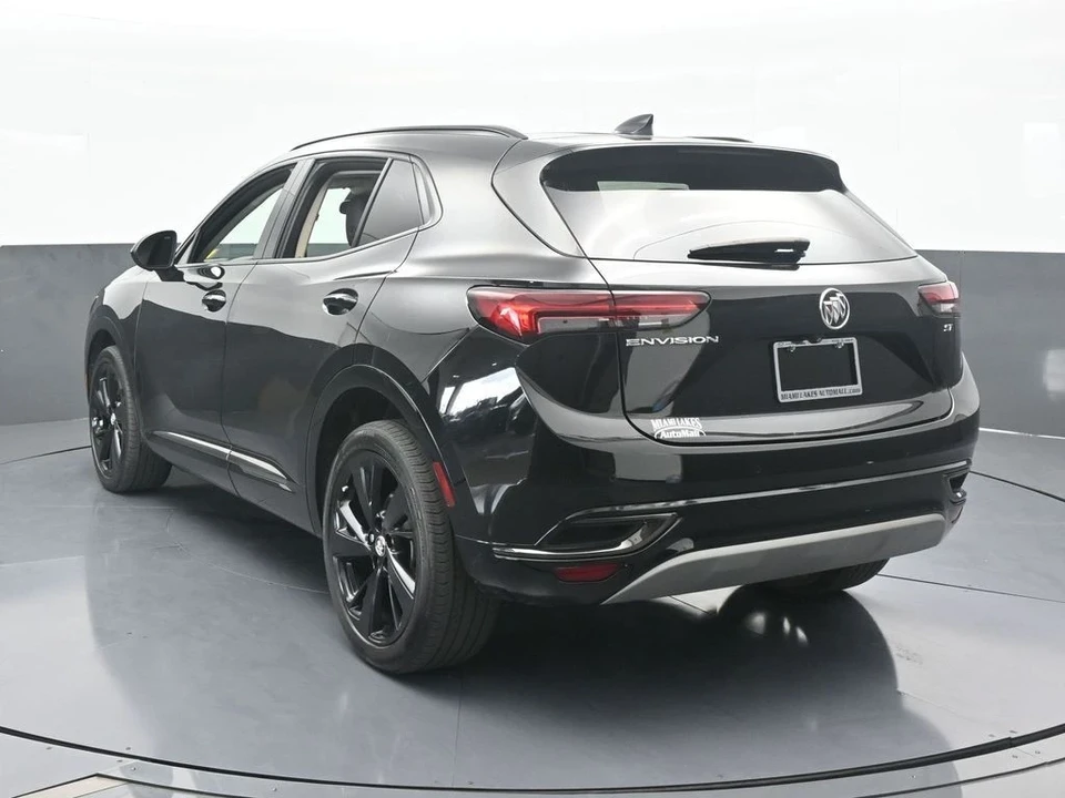 2023 Buick Envision - Image 4 of 12