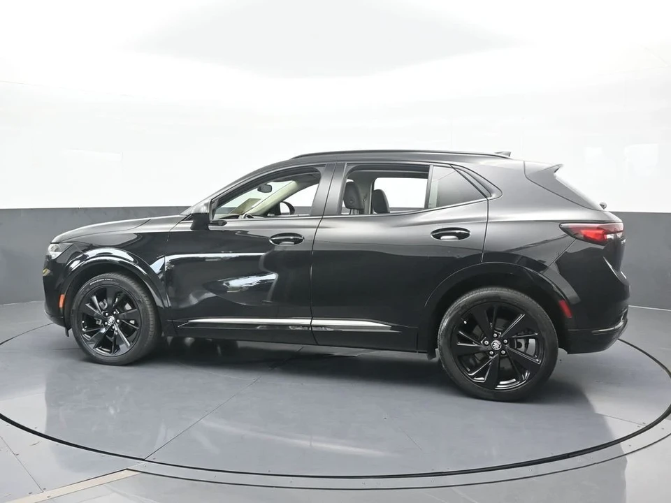2023 Buick Envision - Image 3 of 12