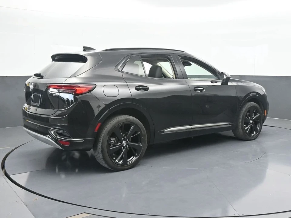 2023 Buick Envision - Image 6 of 12