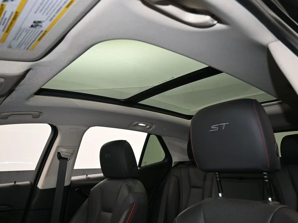 2023 Buick Envision - Image 11 of 12