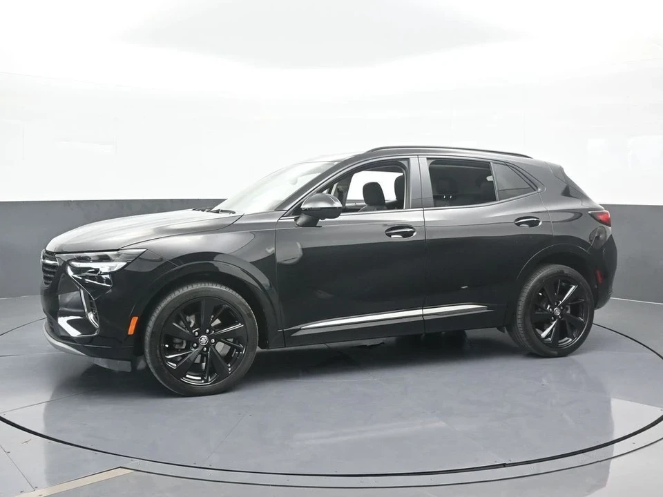 2023 Buick Envision - Image 2 of 12