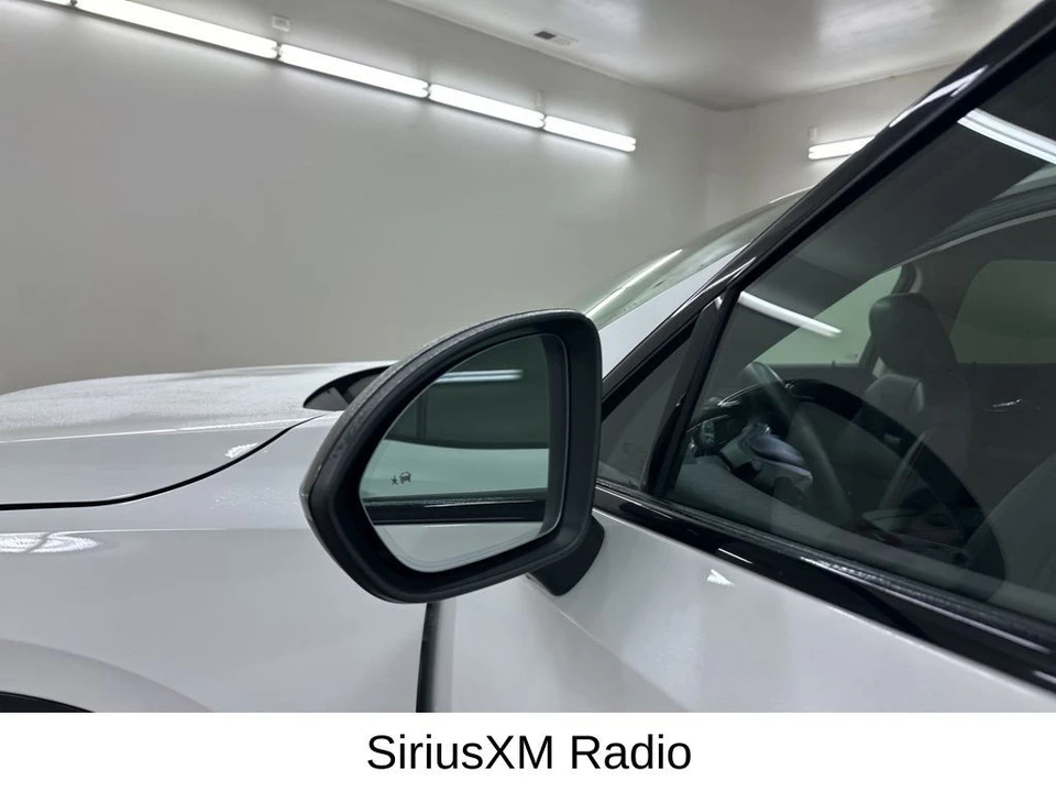 2023 Buick Envision - Image 18 of 21