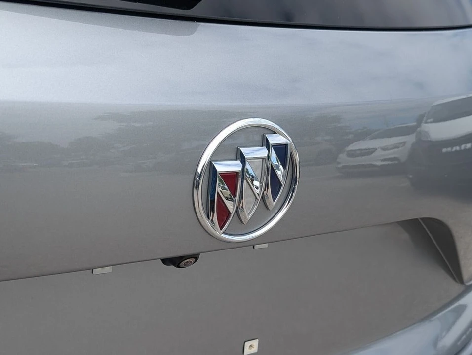 2023 Buick Envision - Image 15 of 27