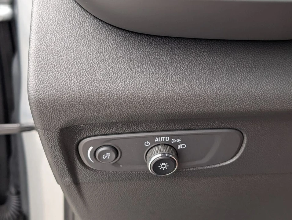 2023 Buick Envision - Image 27 of 27