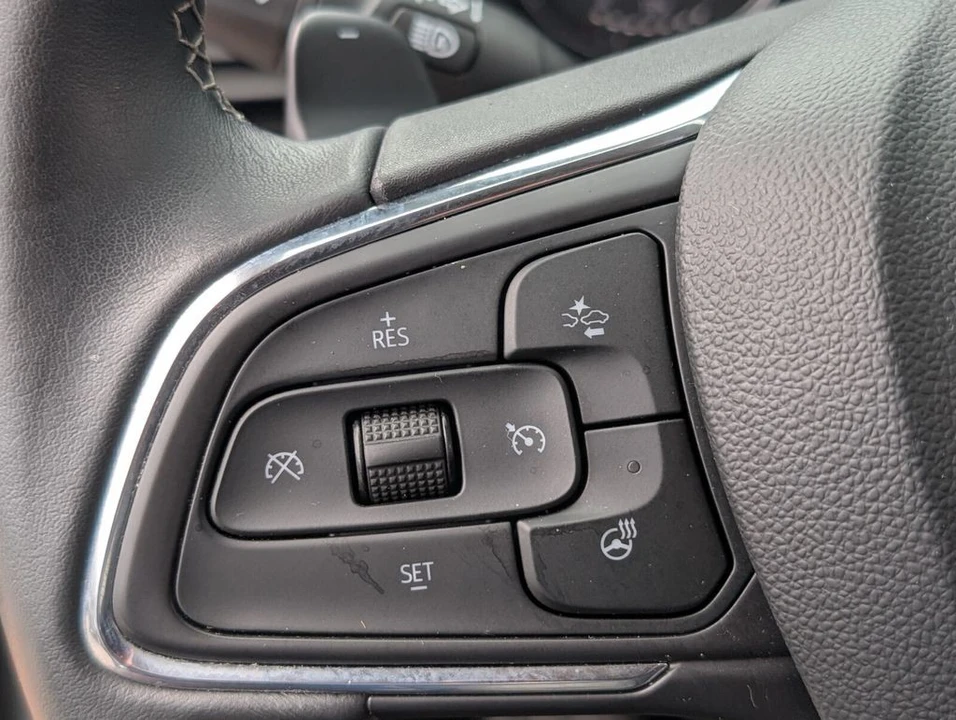 2023 Buick Envision - Image 24 of 27