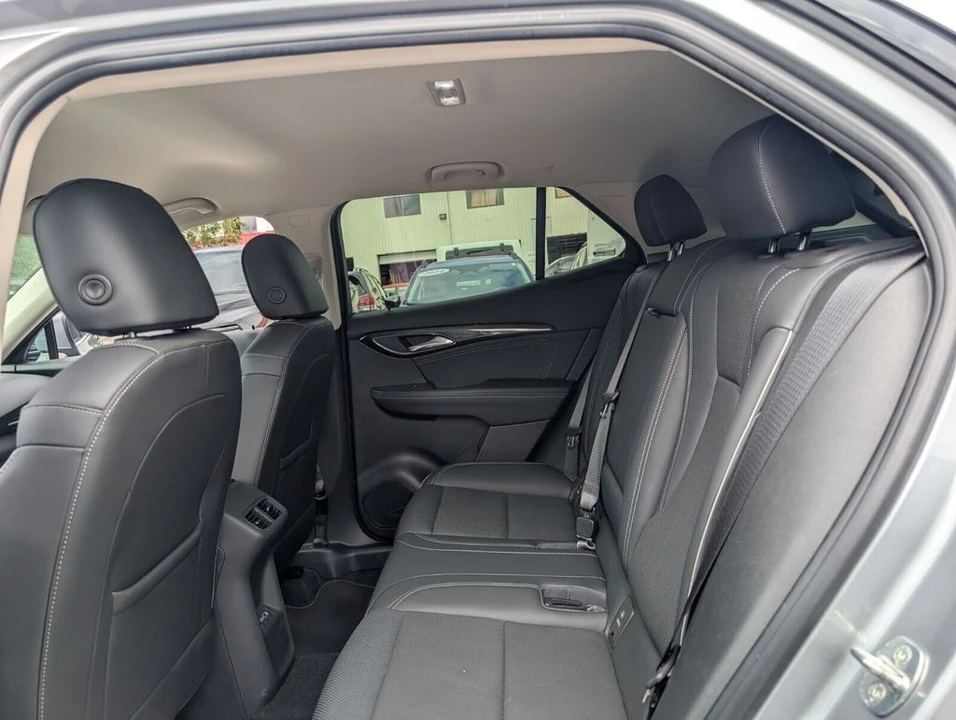 2023 Buick Envision - Image 12 of 27