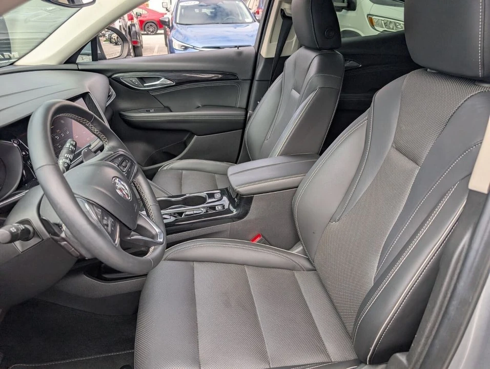2023 Buick Envision - Image 10 of 27