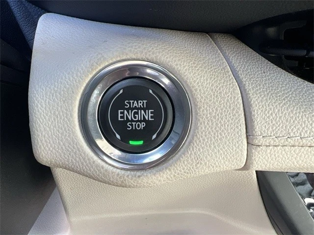 2023 Buick Envision - Image 16 of 21