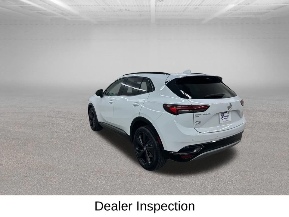 2023 Buick Envision - Image 9 of 12