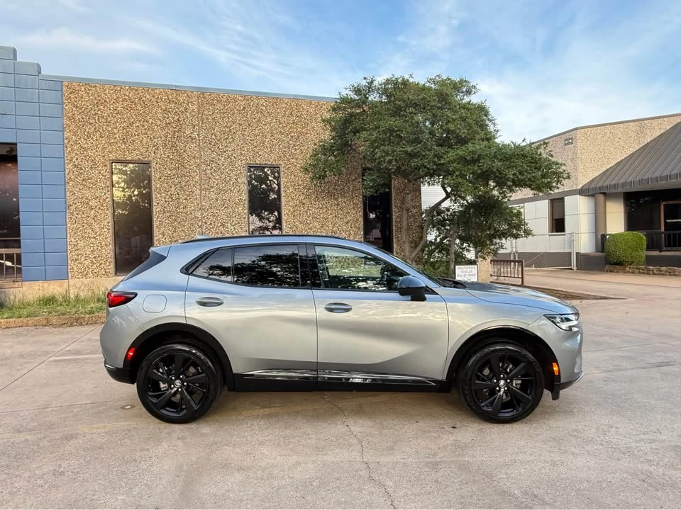 2023 Buick Envision - Image 3 of 20